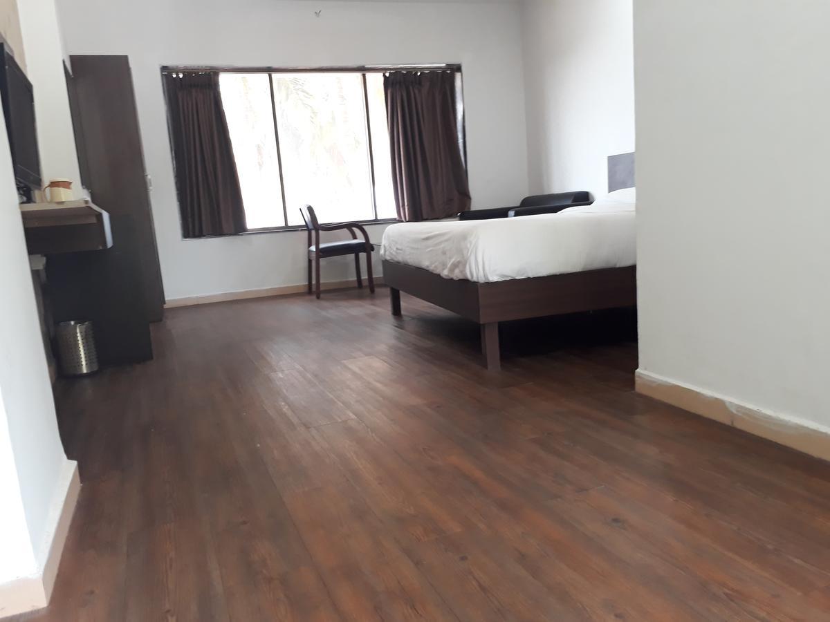 Hotel Sea Rock Villa Daman Extérieur photo