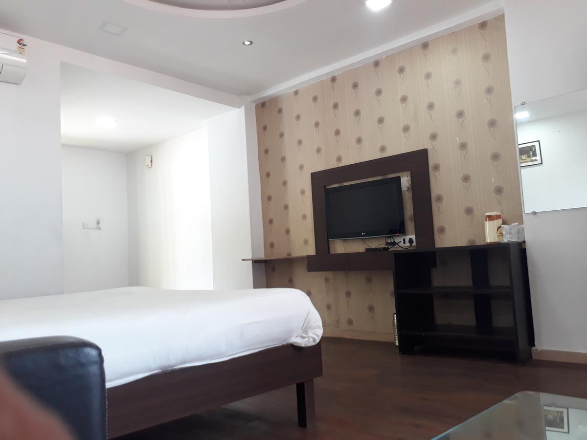 Hotel Sea Rock Villa Daman Extérieur photo