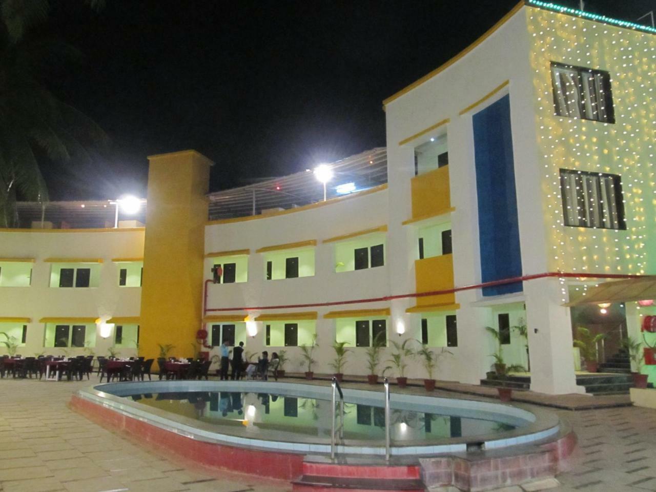 Hotel Sea Rock Villa Daman Extérieur photo